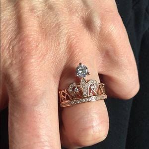 Gorgeous Rose-gold Tiara Ring